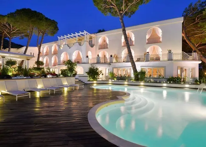 La Pineta Hotel Beach & Spa